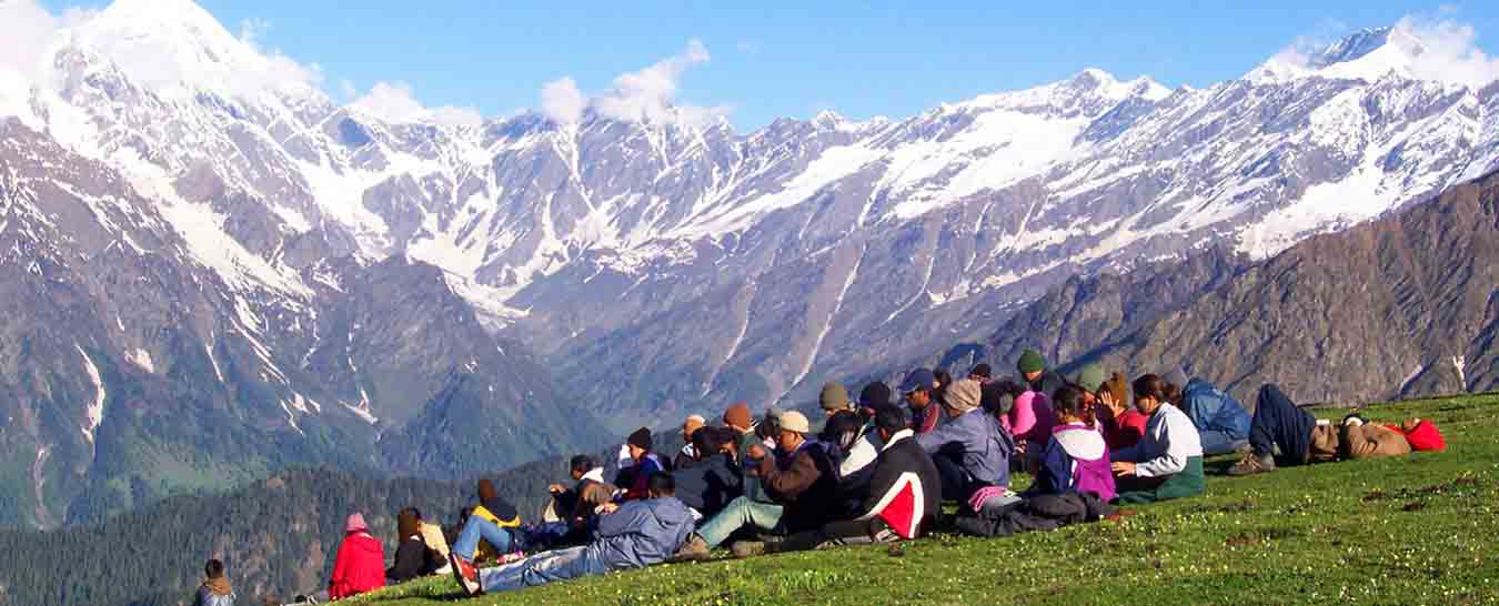 Kullu Manali tour package from Gujarat